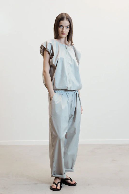 GREY / 34