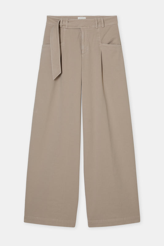 BEIGE / 23