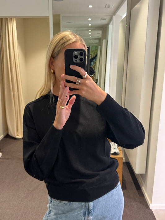 BLACK / XS