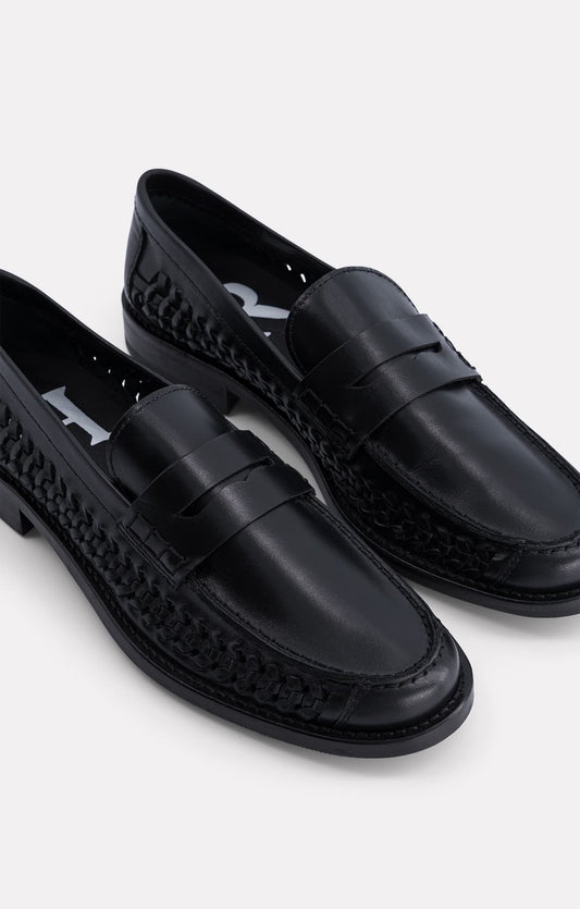 BLACK / 36
