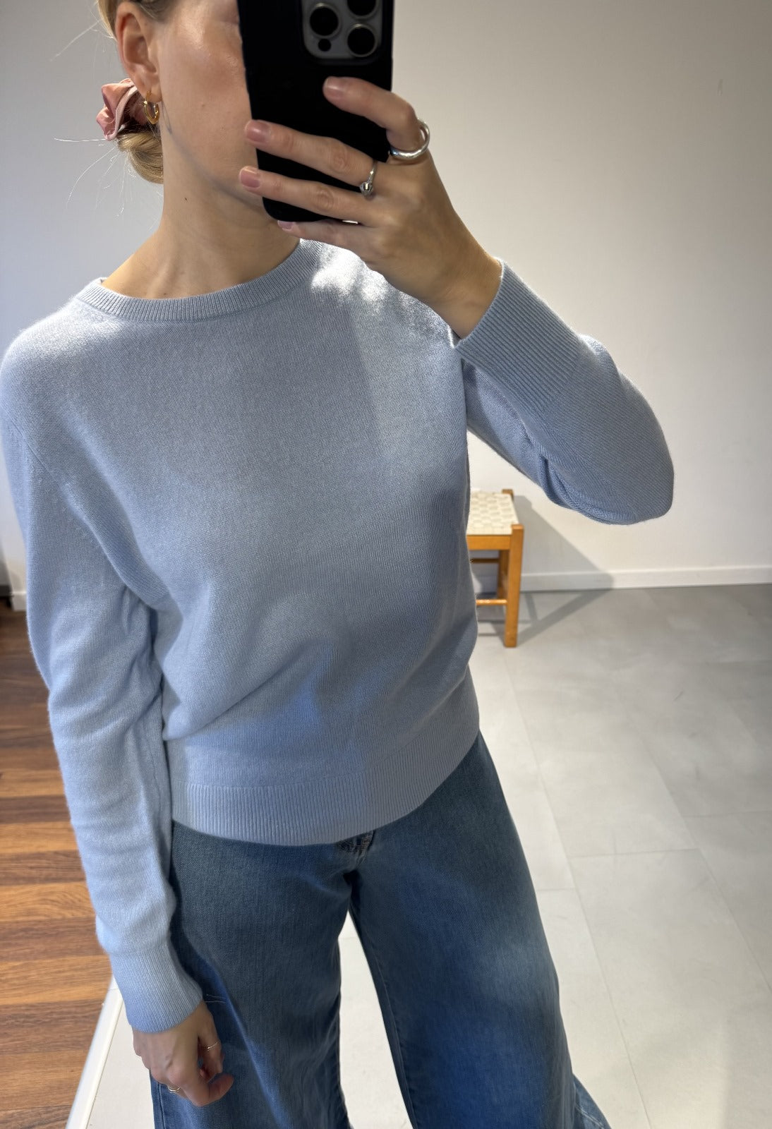 CASHMERE CREWNECK | LIGHT BLUE