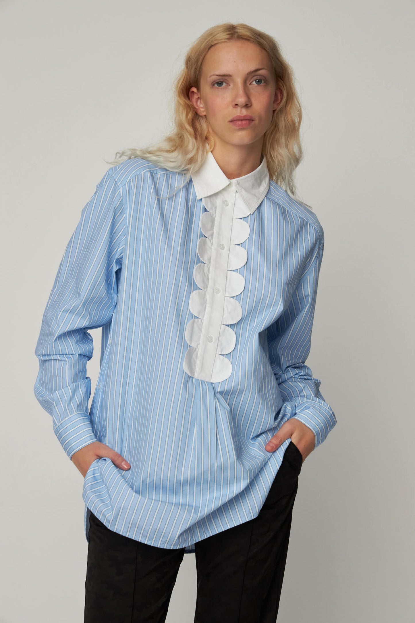 STRIPED SHIRT WITH SCALLOPS | LIGHT BLUE STRIPES