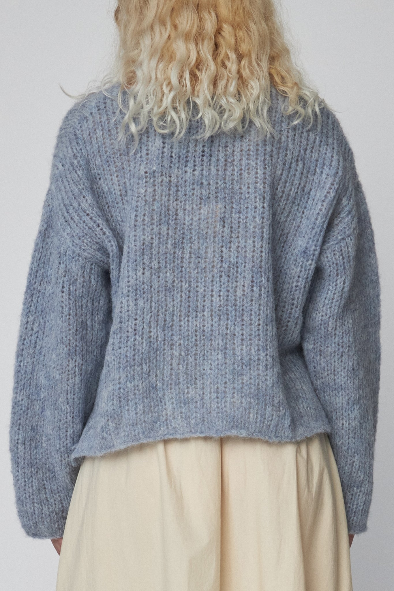 HANDCRAFTED SWEATER FROM PERU | LIGHT BLUE