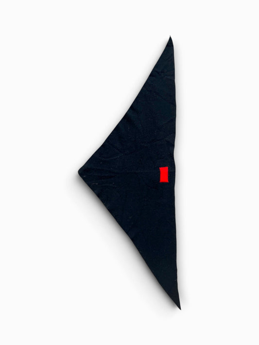 BLACK / TU