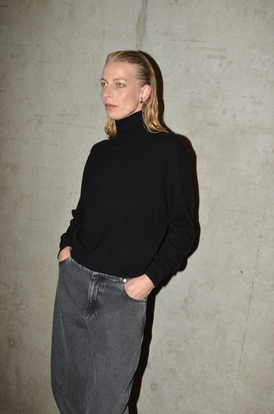 BLACK / XS