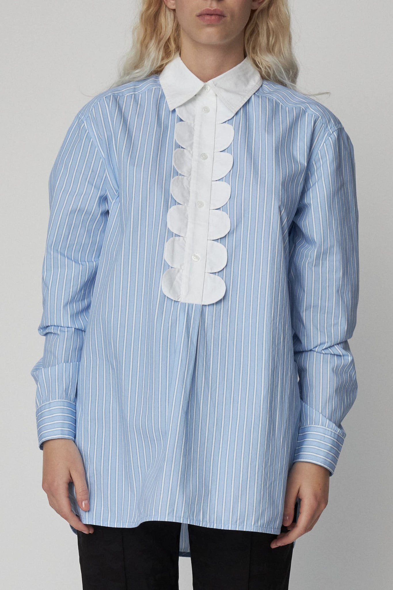 STRIPED SHIRT WITH SCALLOPS | LIGHT BLUE STRIPES