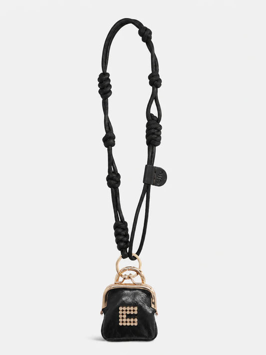 BLACK / TU