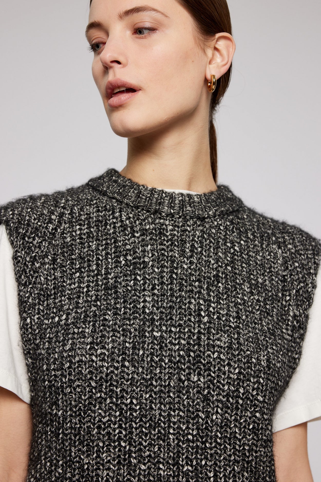 KENDRA knitted vest | DARK GREY