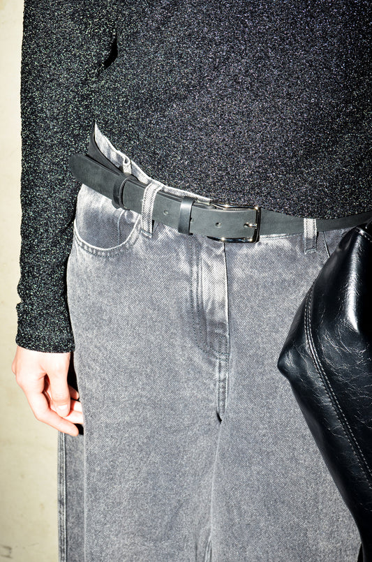 BLACK / 75