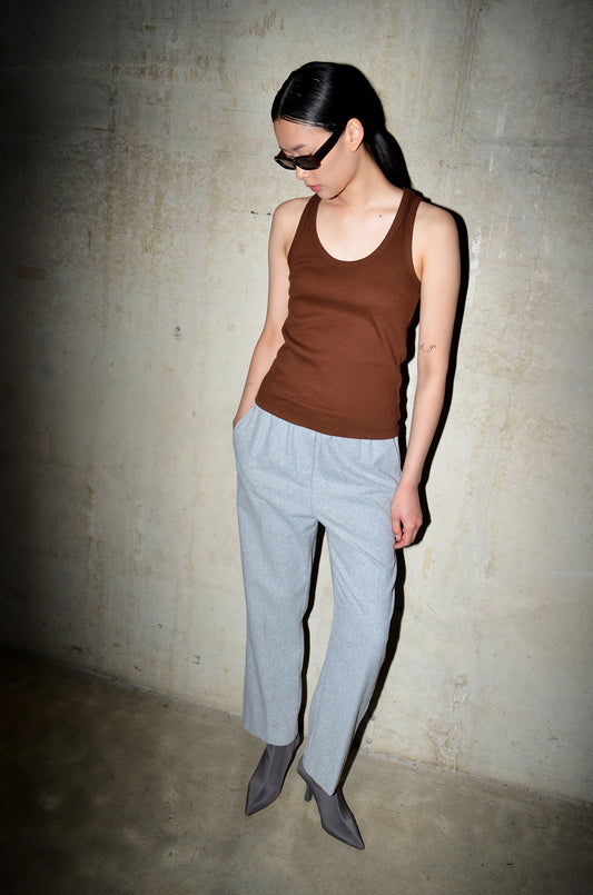 GREY / 34