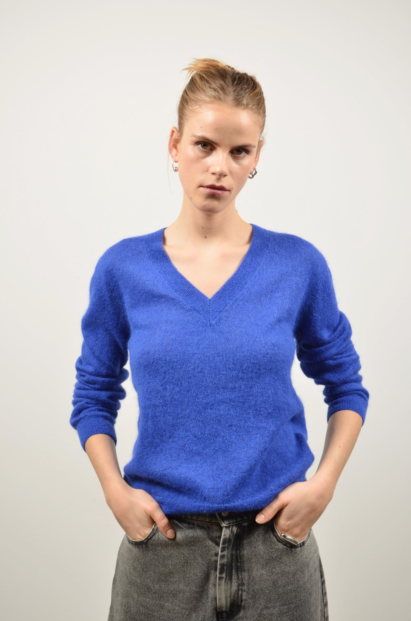 KAREV pullover | ELECTRIC BLUE