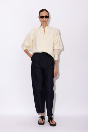 CC Collect Off-shoulder Blouse