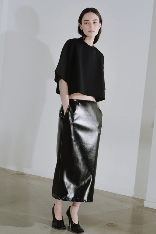 BLACK / 34