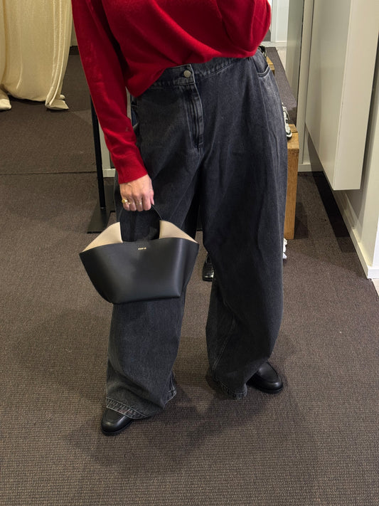 WASHED BLACK DENIM / 34