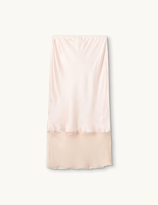 BLUSH / 34