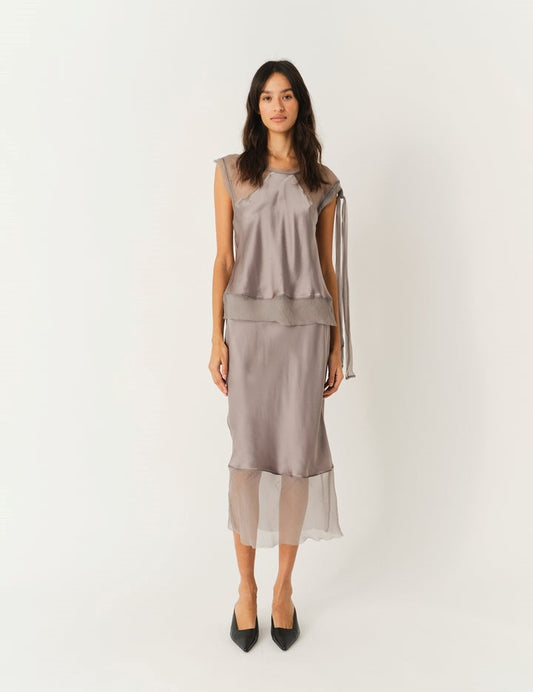 GREY / 34