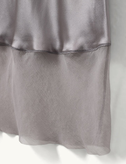 GREY / 34
