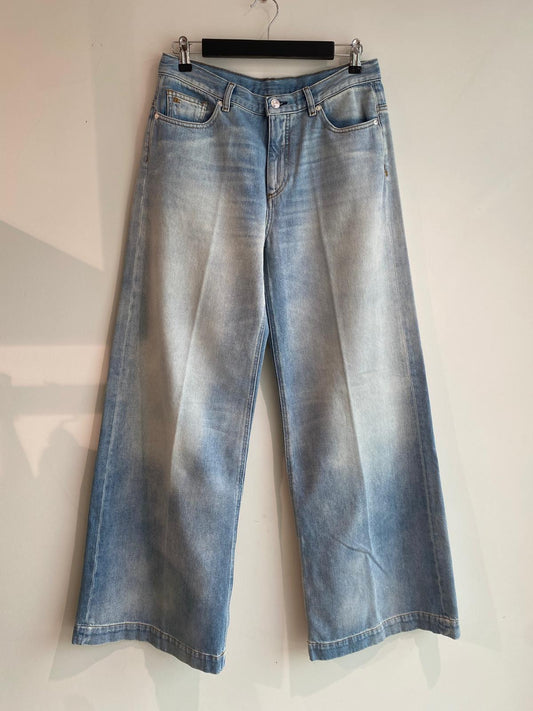 DENIM / 23
