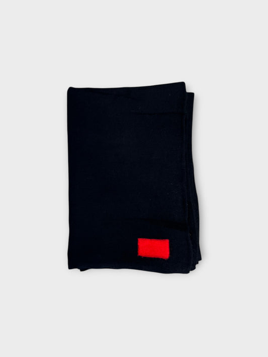 BLACK / TU