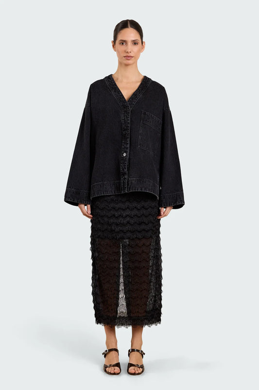 BLACK / 34