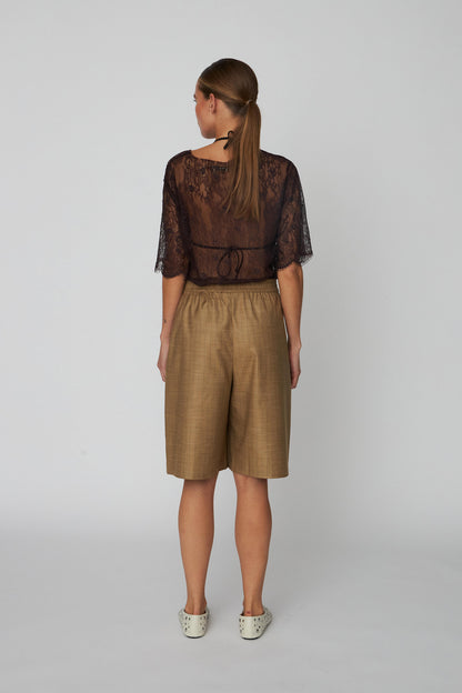 PIN STRIPED SHORTS | KHAKI