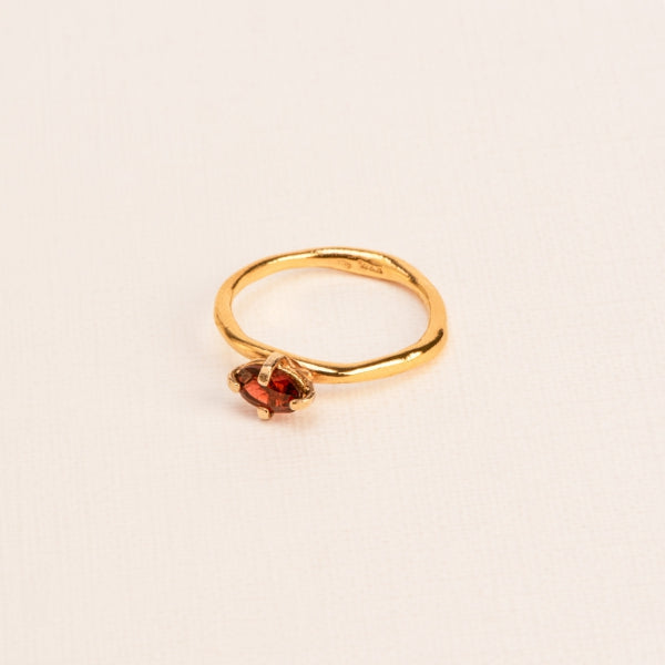 ORGANIC RING WITH GARNET | GOLD