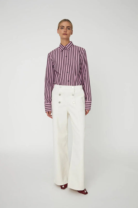 WHITE / 34