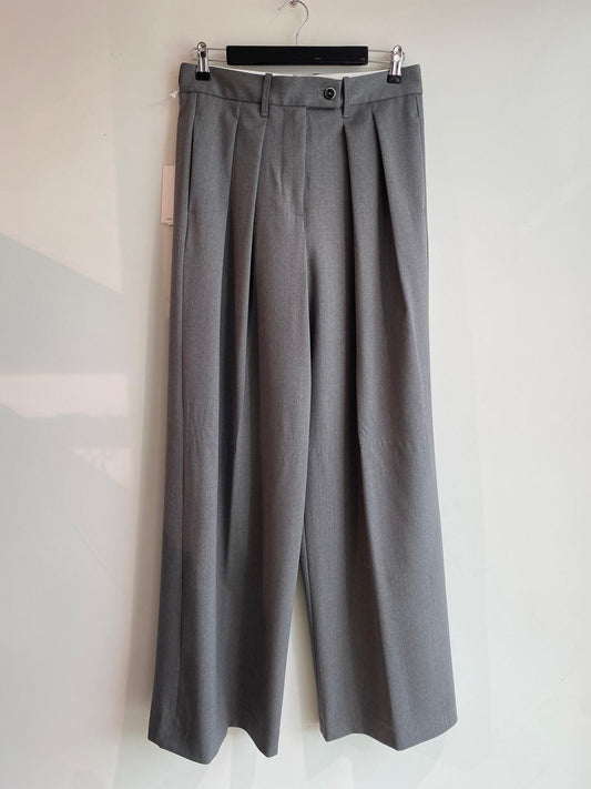 IRON GREY / 23