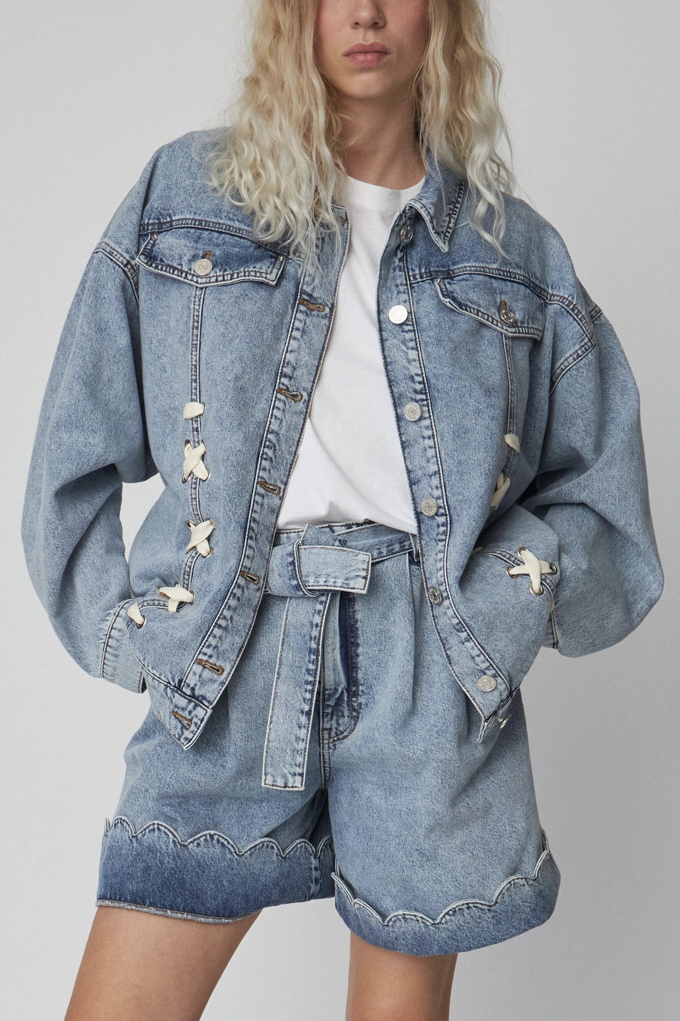 MOON WASHED DENIM JACKET | DENIM BLUE
