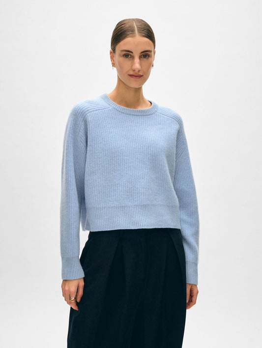 CASHMERE SADDLE SLEEVE CREWNECK | LIGHT BLUE