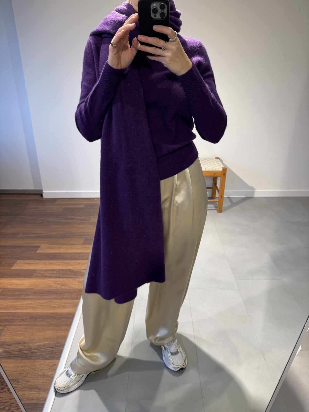 CASHMERE TRAVEL WRAP | MIDNIGHT VIOLET