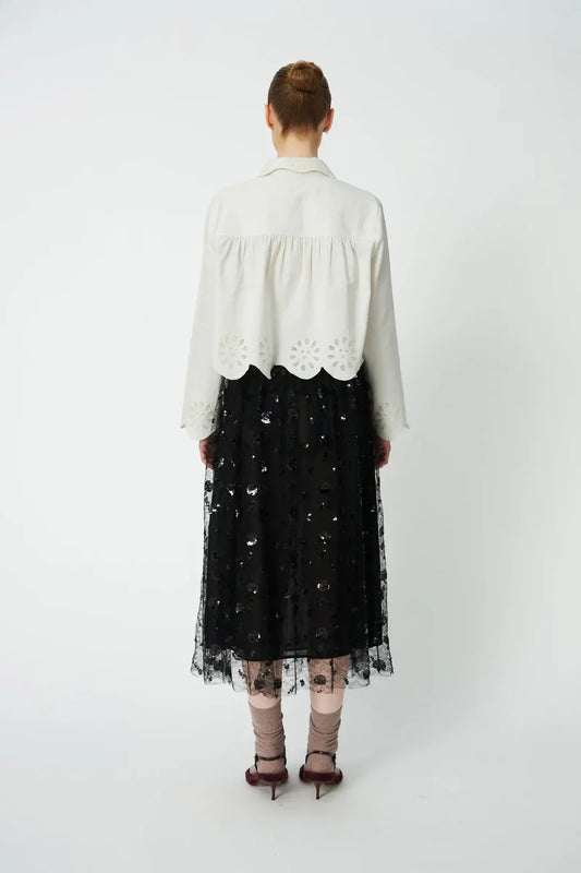 BLACK / 34