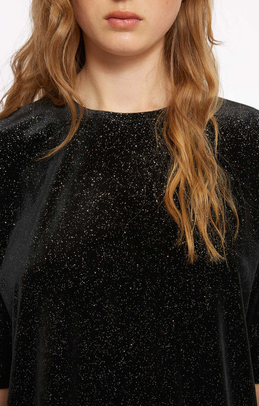 BLACK / 34