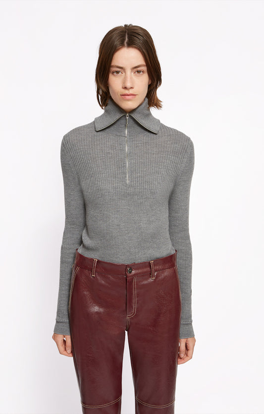 GREY / 34