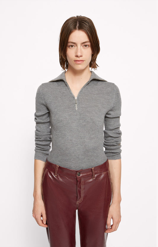 GREY / 34